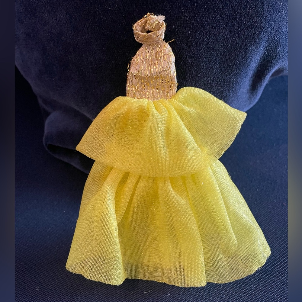 Dawn Clothes Golden Glow #0721 inc Stand